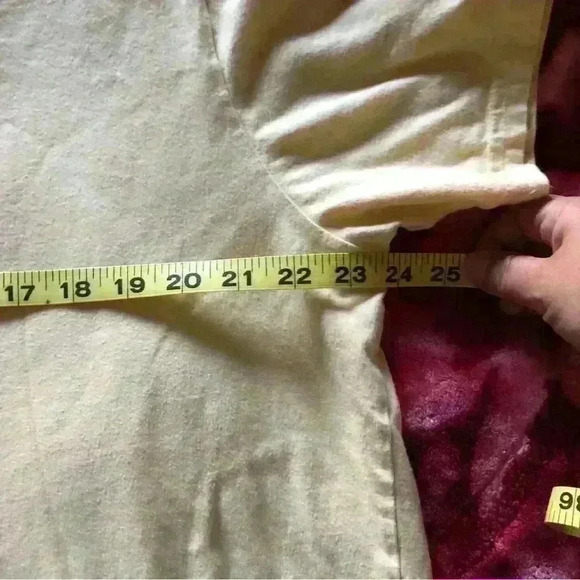 COLUMBIA PASTEL LIGHT YELLOW SHORT SLEEVE T-SHIRT CAT GRAPHIC 1X - Picture 6 of 7